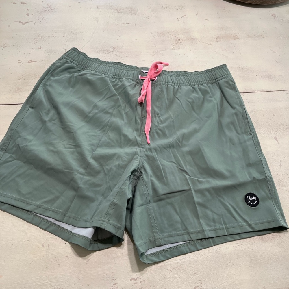 Mens Duvin XL new without tags
